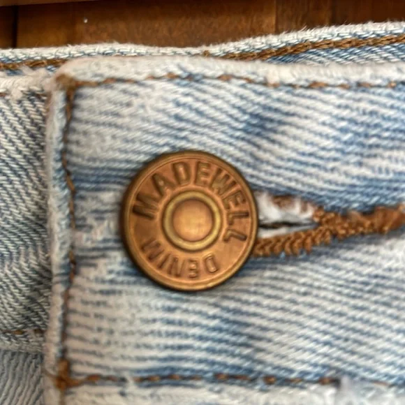 MADEWELL “The Momjean Short” Distressed High Rise Denim Shorts Size 26 EUC! - Picture 3 of 8